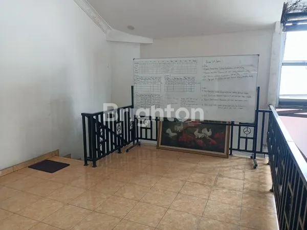 image RUANG USAHA / BEKAS SHOWROOM MOBIL - LOKASI STRATEGIS DI BEKASI. (6)