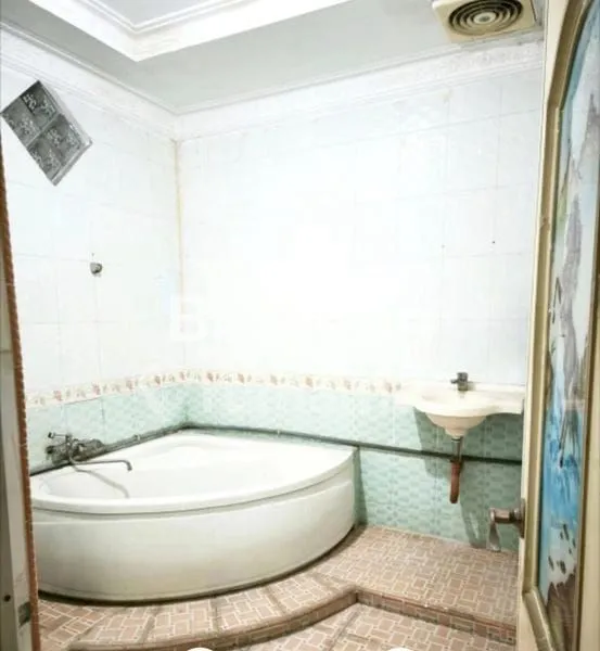 image RUKO 4 LANTAI SIAP HUNI DI JLN. THAMRIN (5)