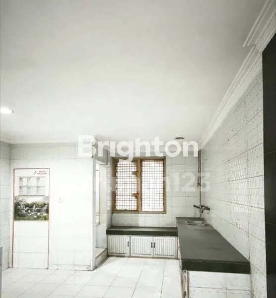 image RUKO 4 LANTAI SIAP HUNI DI JLN. THAMRIN (6)