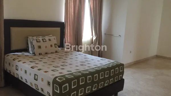 image RUMAH MEWAH PURI SRI WEDARI CIBUBUR, DEKAT LRT & TOL – ADA SPACE KOLAM RENANG! (7)