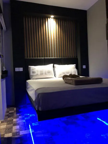 image FOR SALE – EX HOSTEL & RESTO BAR DI JALAN RAYA SEMINYAK (2)