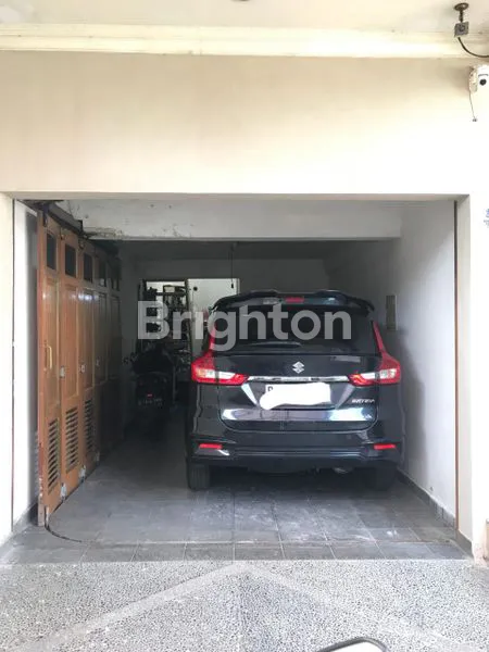 image DIJUAL RUMAH  BAGUS 2 LANTAI DIKEBUN JERUK,JAKARTA BARAT (8)