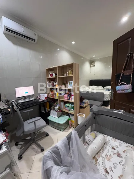 image RUMAH RENOVASI TERAWAT DI KALIDERES – CITRA 1, SHM, SEMI FURNISHED (5)