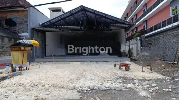 GUDANG STRATEGIS DI DEWI SRI DI KONTRAKAN