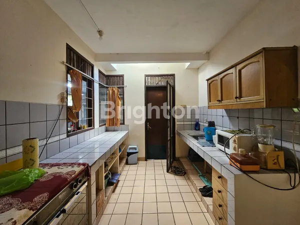 image RUMAH TEDUH RINDANG DI SELATAN JAKARTA - 5 MENIT KE RS HERMINA CIPUTAT - 7 MENIT KE ANEKA BUANA CIRENDEU. JALAN BUNTU (3)