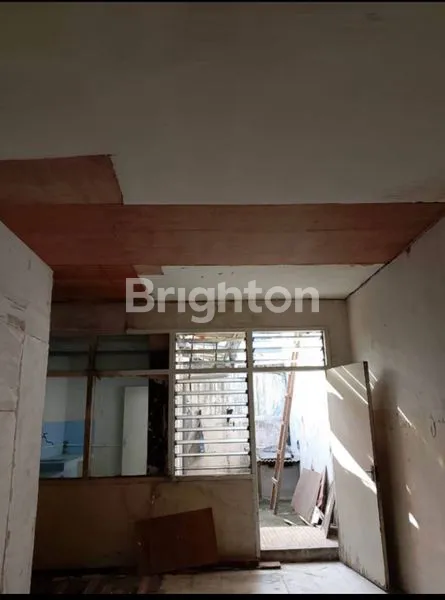 image RUKO KOMERSIAL AREA DI JALAN TUNJUNGAN SBY PUSAT  (4)