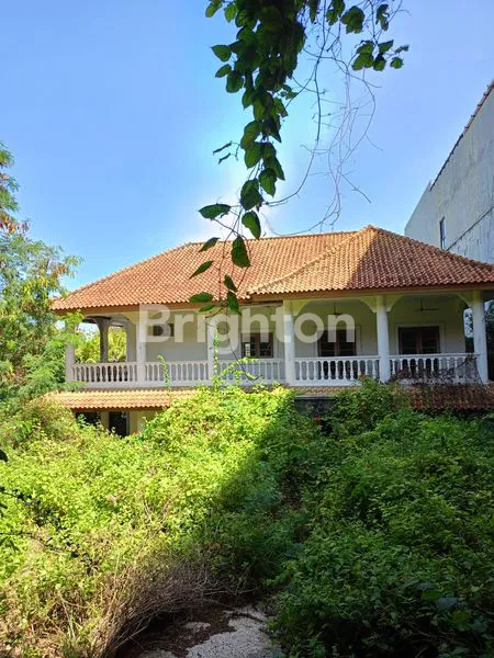 image RUMAH BESAR 2 LANTAI 4 BR 700M² DI NUSA DUA SELATAN BADUNG (1)