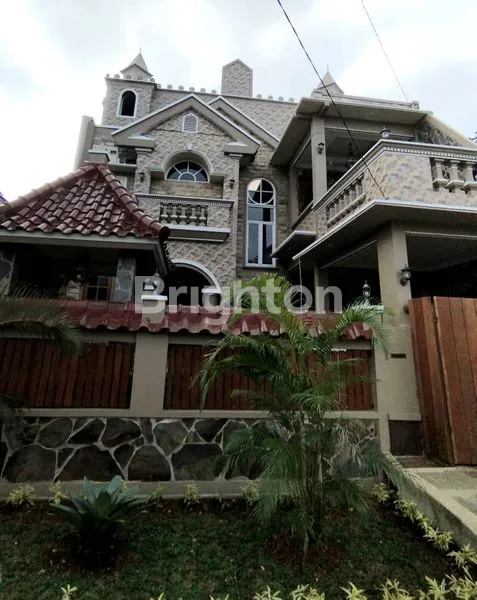 image RUMAH FURNISED 2 LANTAI SIAP PAKAI DI TELAGA KAHURIPAN (1)