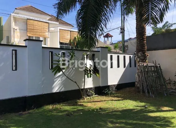 image DIJUAL RUMAH ASRI 2 LANTAI STRATEGIS KEROBOKAN  (6)