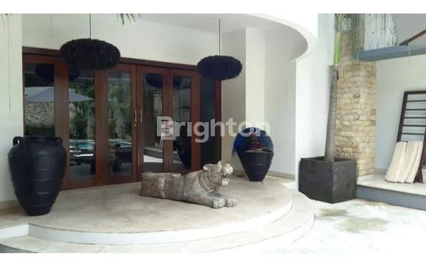 image DIJUAL RUMAH ASRI 2 LANTAI STRATEGIS KEROBOKAN  (5)