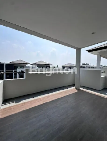 image RUMAH PREMIUM 3 LANTAI DI WELTON HIERA BSD, SEMI-FURNISHED (6)
