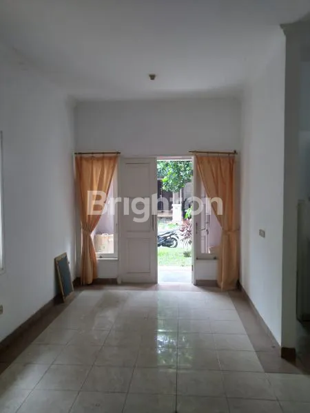 image RUMAH 3+1KT DI CRYSTAL GADING SERPONG, LT 128M², TERMURAH! (3)