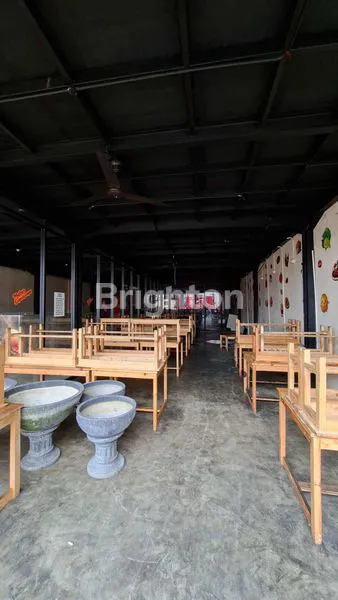 image BANGUNAN EX RESTO DI LOKASI PREMIUM JATIWARINGIN (2)