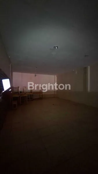 image BANGUNAN EX RESTO DI LOKASI PREMIUM JATIWARINGIN (8)