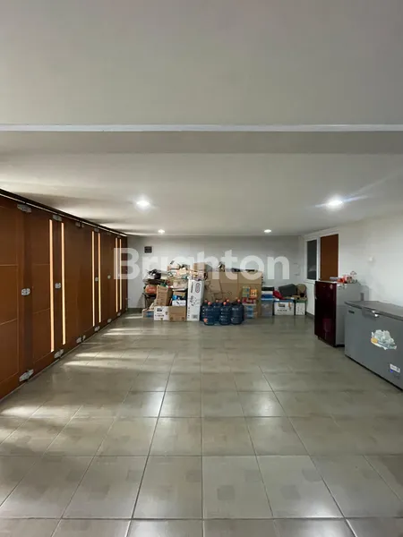 image RUMAH MODERN 3 LANTAI STRATEGIS DEKAT PINTU TOLL ANDARA JAKARTA SELATAN (7)