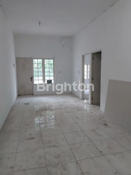 image RUMAH 2 LANTAI SIAP HUNI COCOK USAHA (JUAL BU) PESONA PERMATA GADING, LINGKAR TIMUR, BLURUKIDUL, RANGKAH LOR, SIDOARJO (2)