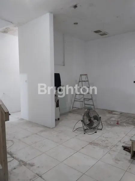 image RUMAH 2 LANTAI SIAP HUNI COCOK USAHA (JUAL BU) PESONA PERMATA GADING, LINGKAR TIMUR, BLURUKIDUL, RANGKAH LOR, SIDOARJO (7)