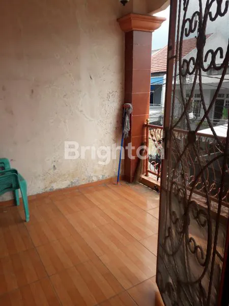 image RUMAH 2 LANTAI STRATEGIS DI KELAPA GADING DEKAT MALL (2)
