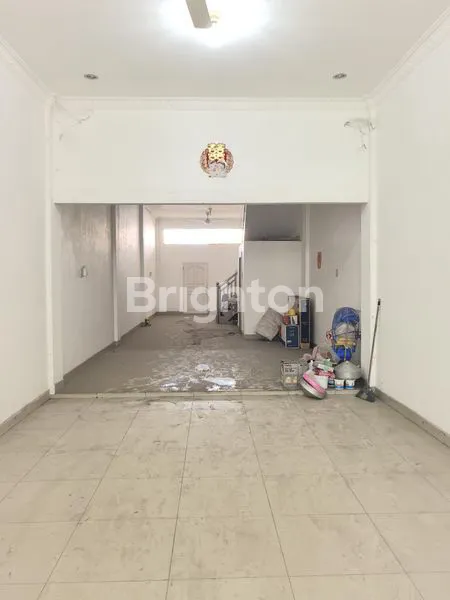 image RUKO 2½ LANTAI SEMI-FURNISHED DEKAT IRIAN SUPERMARKET (2)