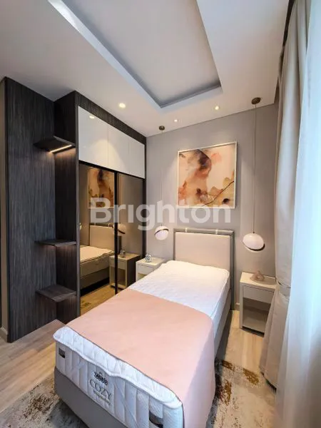 image HUNIAN MEWAH 3 LANTAI DENGAN LIFT & POOL DI HERON AGRETTA (5)