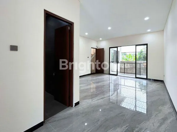 image MEWAH BARU 3 LANTAI DALAM CLUSTER DI PEJATEN TIMUR PASAR MINGGU JAKARTA SELATAN  (2)