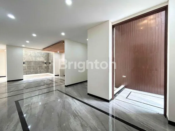 image MEWAH BARU 3 LANTAI DALAM CLUSTER DI PEJATEN TIMUR PASAR MINGGU JAKARTA SELATAN  (8)