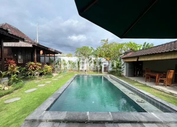 image UNIQUE JAVANESE JOGLO STYLE VILLA WITH SPACIOUS YARD, MINUTES AWAY TO THE BEACH AT CEMAGI, BALI (1)