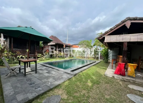 image UNIQUE JAVANESE JOGLO STYLE VILLA WITH SPACIOUS YARD, MINUTES AWAY TO THE BEACH AT CEMAGI, BALI (2)