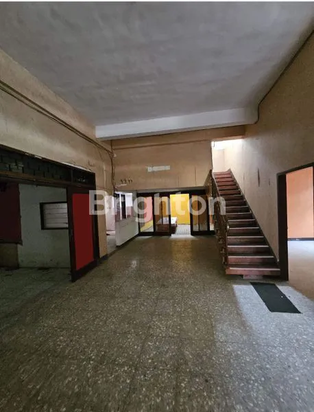 image RUMAH USAHA HOOK DI PUSAT KOTA SURABAYA JL CITANDUI (4)