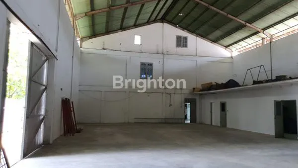 image GUDANG BESAR SIAP HUNI (6)