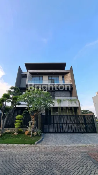 image RUMAH ELITE MEWAH BARU GRESS 3 LANTAI DI CITRALAND, CLUSTER PALING DEPAN (1)