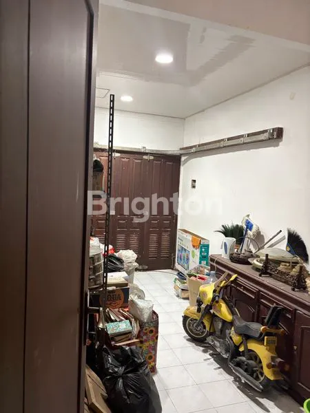 image HUNIAN MEWAH KAWASAN EKSKLUSIF DI SURABAYA BARAT (4)