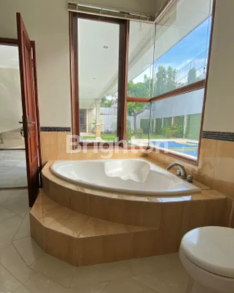 image HUNIAN YANG TENANG DI PERUMAHAN CIPETE KAV 1 (6)