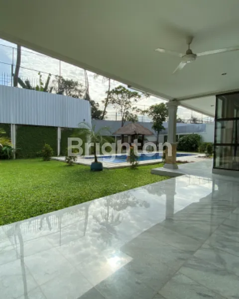 image HUNIAN YANG TENANG DI PERUMAHAN CIPETE KAV 1 (7)