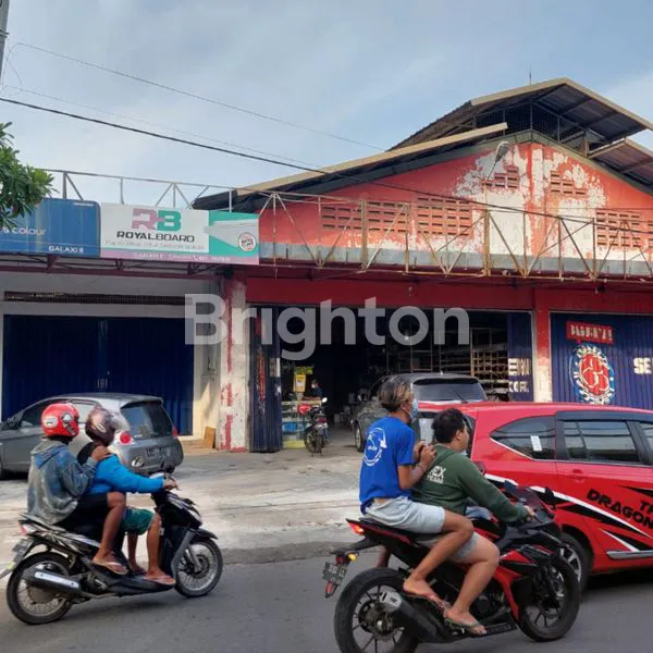 image TOKO JUMBO BEKAS TOKO BANGUNAN JALAN RAYA LONTAR, PARKIRAN LUAS (2)