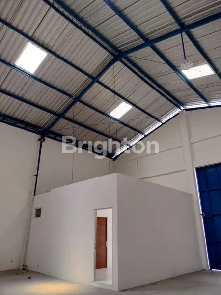 image GUDANG READY UNTUK INDUSTRI NON  POLUTAN SELANGKAH DARI TOL DRIYOREJO (4)