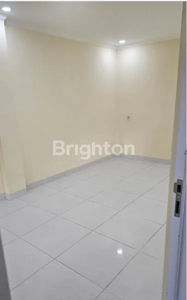 image DIJUAL RUMAH BARU RENOVASI 3 LANTAI DI KELAPA GADING JAKARTA UTARA   SIAP HUNI (6)