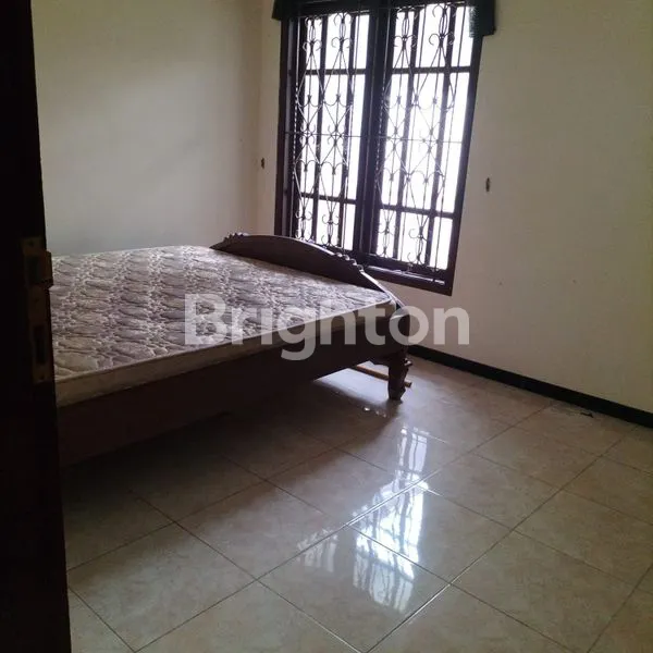image RUMAH MEWAH 2 LANTAI 5+1 KT DI JATIMULYO (3)