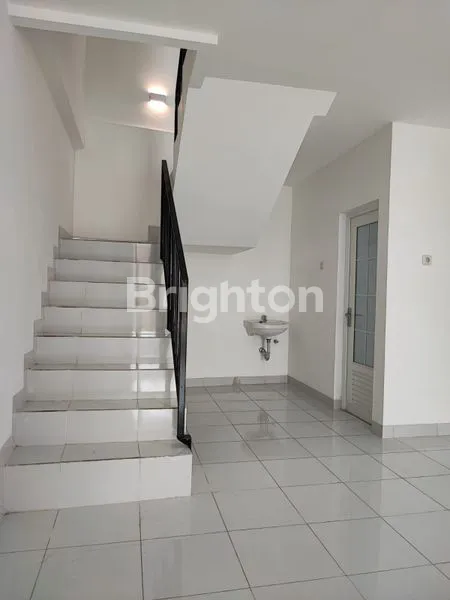 image RUKO BARU 2,5 LANTAI STRATEGIS DI CIBODAS SHM, DEKAT FASILITAS (4)