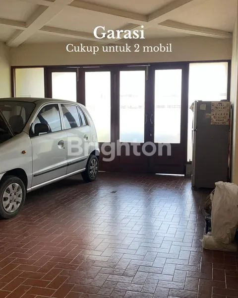 image RUMAH PUSAT KOTA DEKAT LAPANGAN TAMBAK SARI (6)