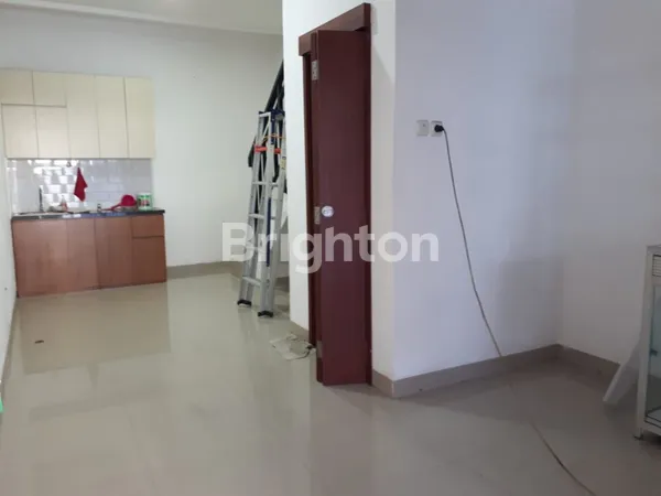 image RUMAH 3 LANTAI TANJUNG DUREN JAKARA BARAT (3)