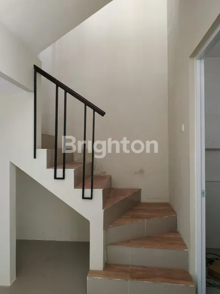 image RUMAH SIAP HUNI DI KAWASAN RUNGKUT ASRI, LINGKUNGAN TENANG & AKSES MUDAH (4)