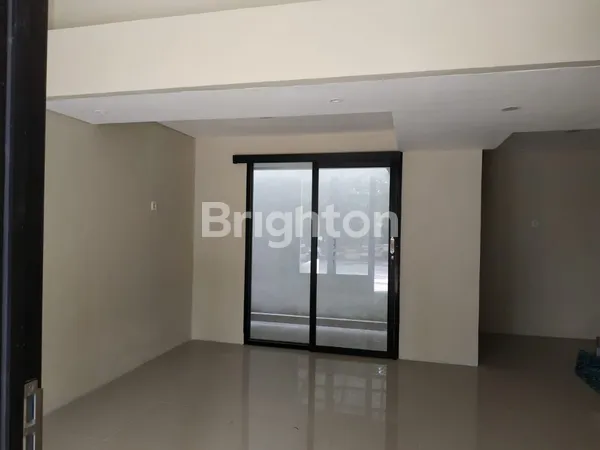 image RUMAH SIAP HUNI DI KAWASAN RUNGKUT ASRI, LINGKUNGAN TENANG & AKSES MUDAH (5)