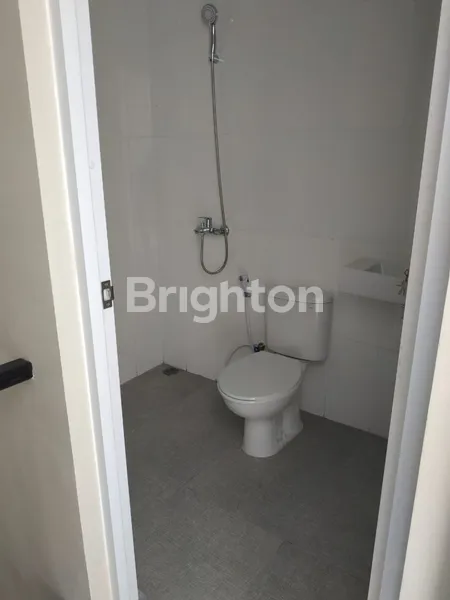 image RUMAH SIAP HUNI DI KAWASAN RUNGKUT ASRI, LINGKUNGAN TENANG & AKSES MUDAH (6)