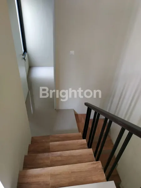 image RUMAH HOOK SIAP HUNI DI KAWASAN RUNGKUT ASRI, LOKASI TENANG & STRATEGIS (3)