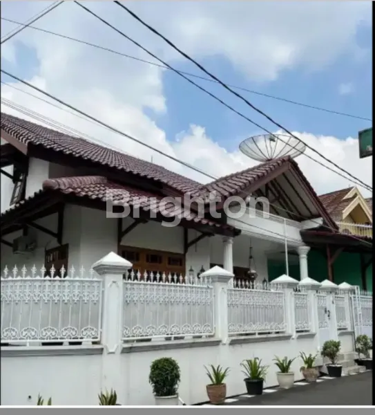 image RUMAH SIAP HUNI DALAM CLUSTER PREMIUM DKT AREA KULINER STRATEGIS EKONOMIS JUAL SEGERA (1)
