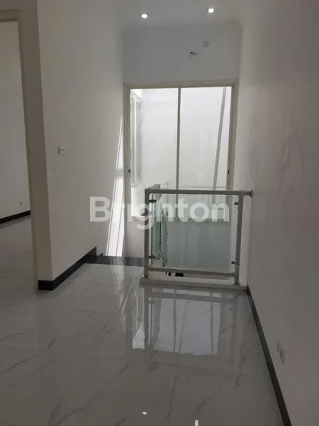 image TERMURAH RUMAH MEWAH SIAP HUNI SELANGKAH DARI RAYA MULYOSARI SURABAYA (3)