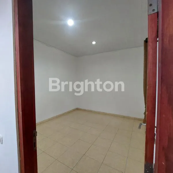 image RUMAH DI SOLO BARU DEKAT THE PARK MALL (7)