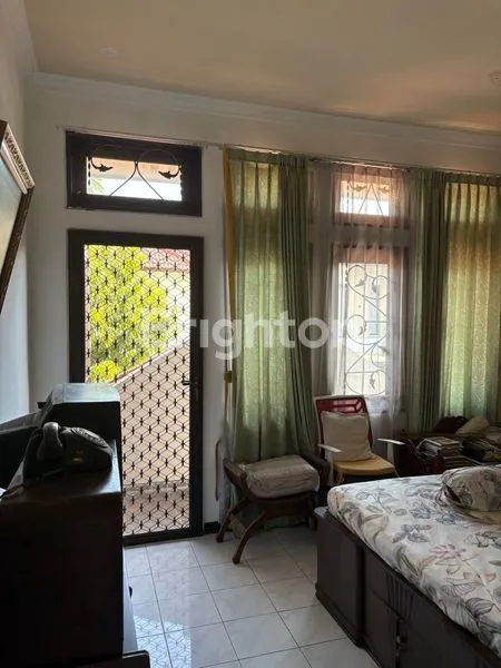 image HUNIAN MEWAH KAWASAN EKSKLUSIF DI SURABAYA BARAT (7)