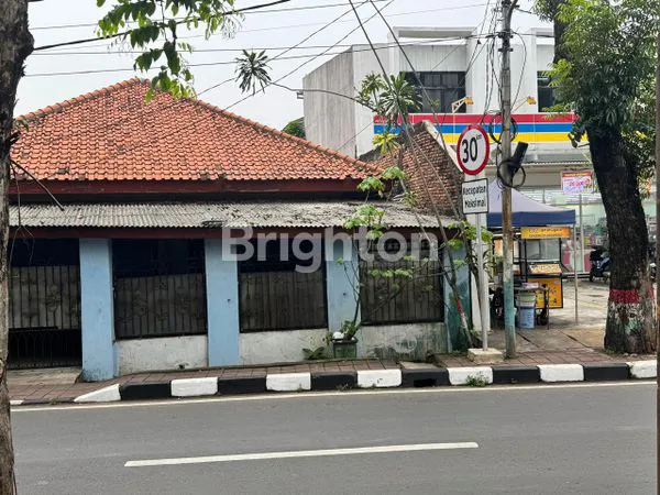 image RUMAH STRATEGIS DEPAN LRT CIRACAS – COCOK UNTUK USAHA & INVESTASI (1)